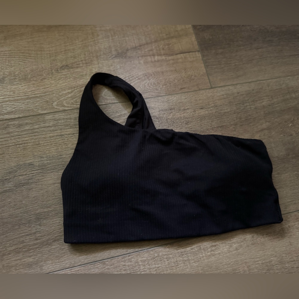 Women’s Lululemon Ribbed Nulu Asymmetrical Yoga Bra - Black